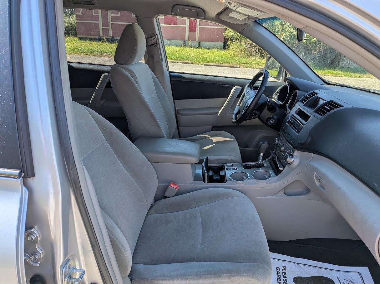 Toyota Highlander photo 13