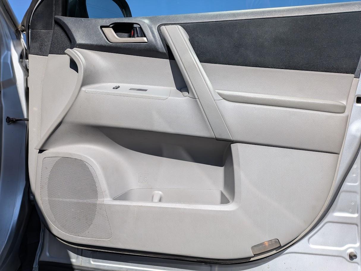 Toyota Highlander photo 14