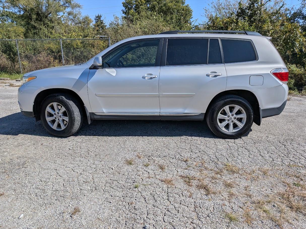 Toyota Highlander photo 3