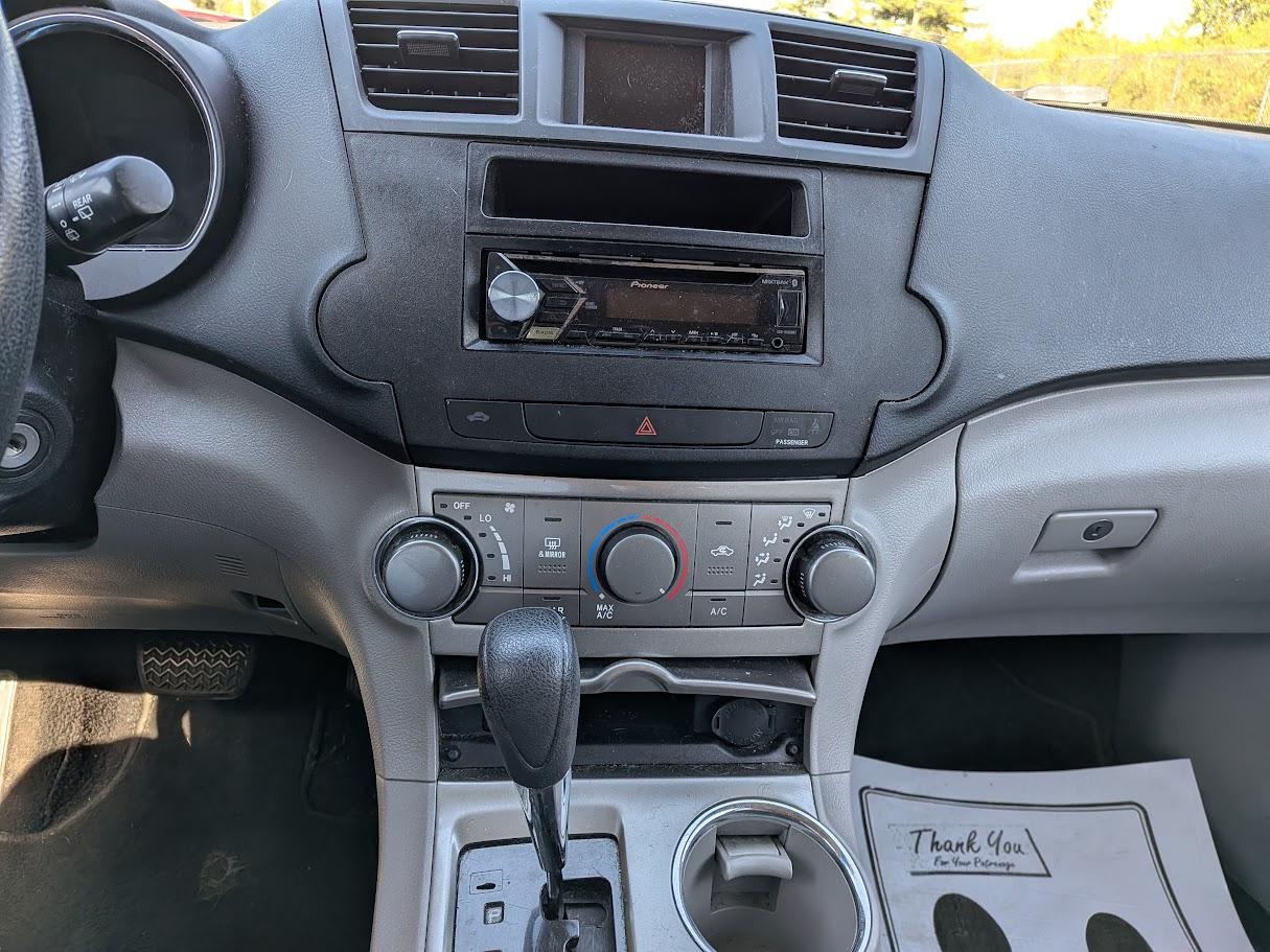 Toyota Highlander photo 11