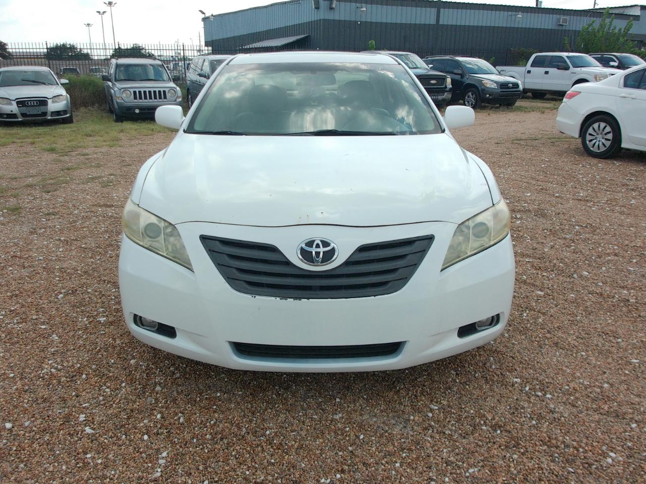 Toyota Camry 4dr Sdn XLE V6 Auto (Natl) 2009