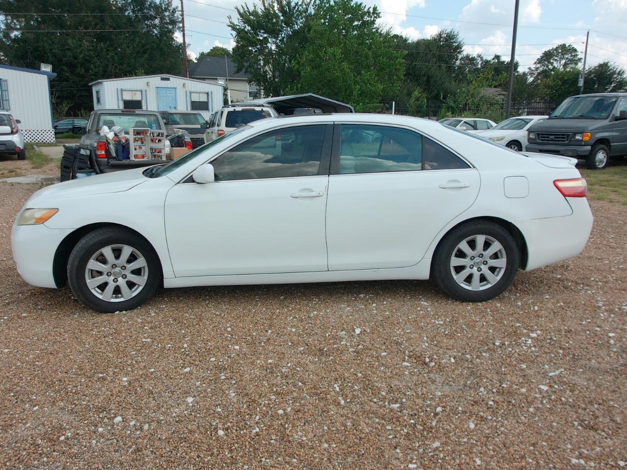 Toyota Camry 4dr Sdn XLE V6 Auto (Natl) 2009