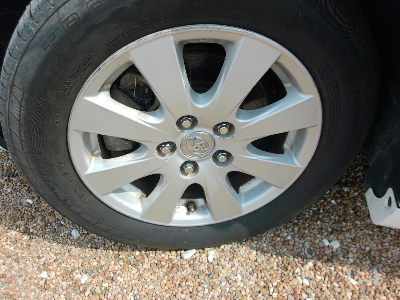 Toyota Camry 4dr Sdn XLE V6 Auto (Natl) 2009