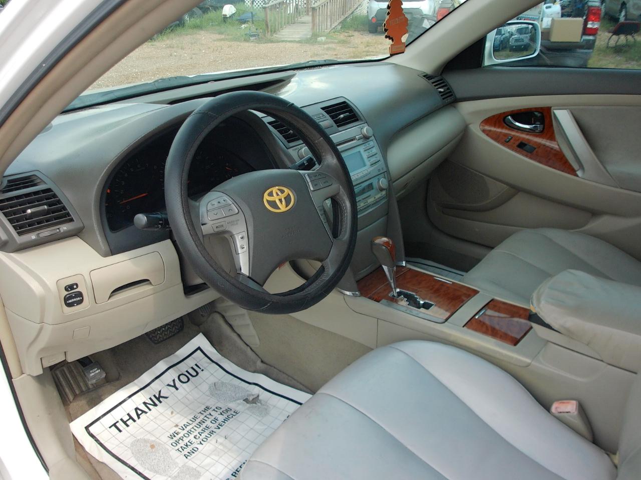 Toyota Camry 4dr Sdn XLE V6 Auto (Natl) 2009