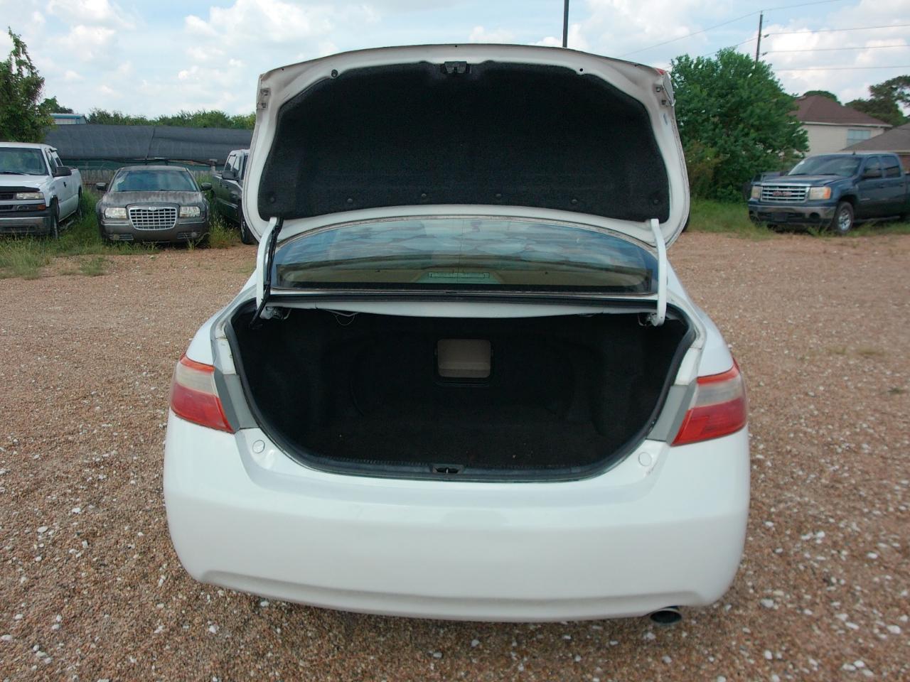 Toyota Camry 4dr Sdn XLE V6 Auto (Natl) 2009