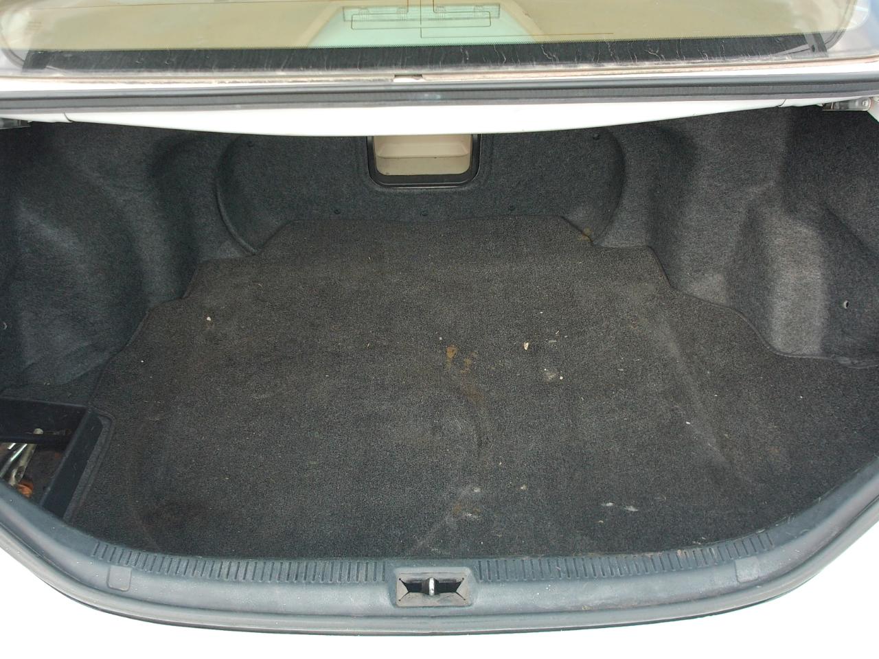 Toyota Camry 4dr Sdn XLE V6 Auto (Natl) 2009