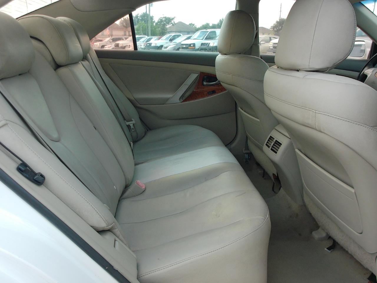 Toyota Camry 4dr Sdn XLE V6 Auto (Natl) 2009