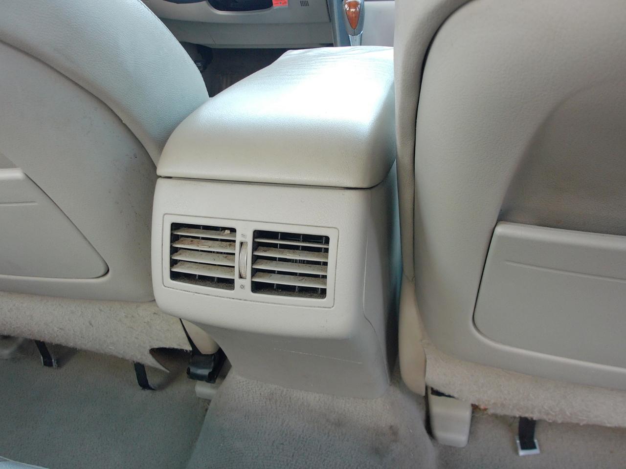 Toyota Camry 4dr Sdn XLE V6 Auto (Natl) 2009
