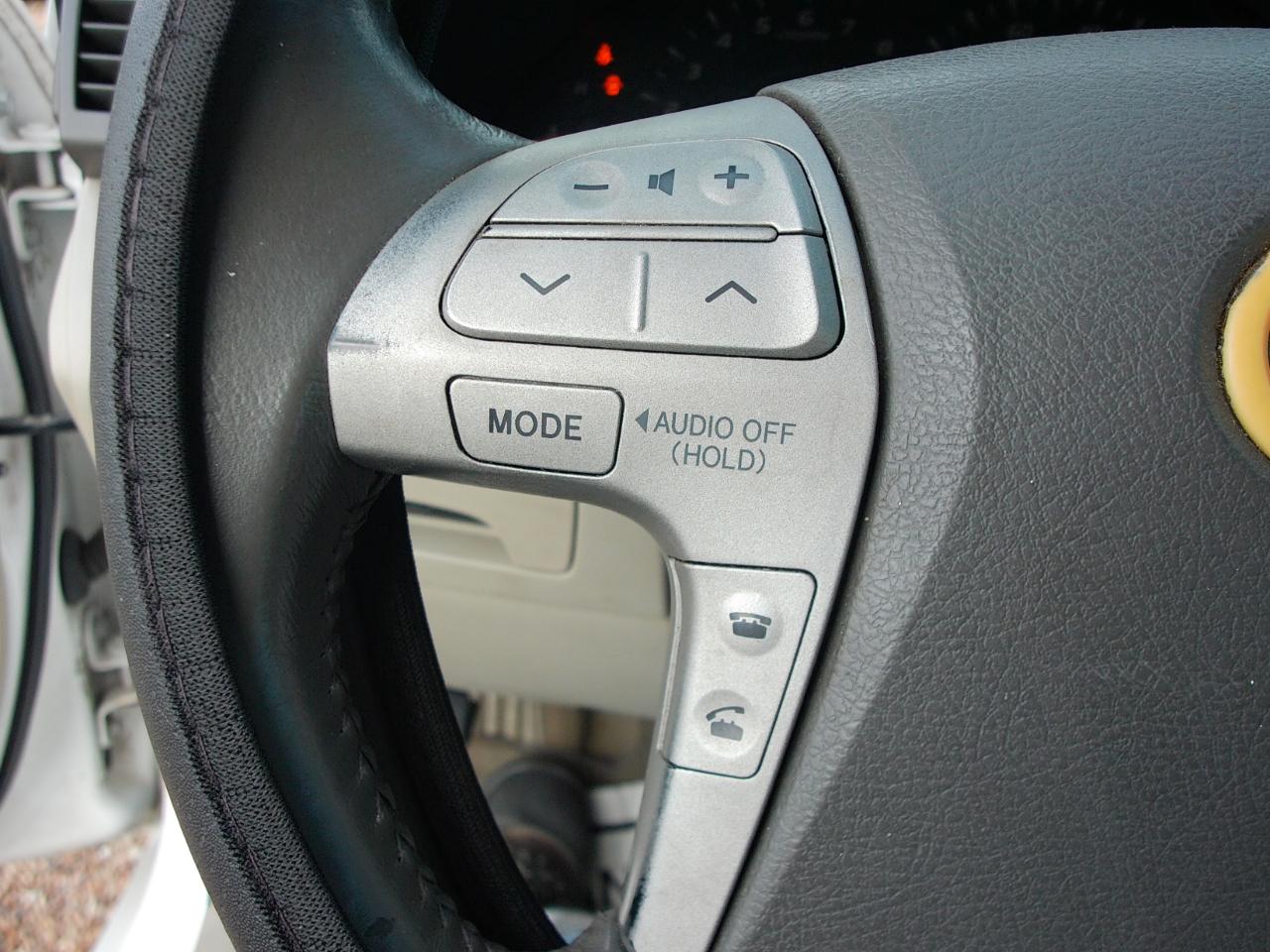 Toyota Camry 4dr Sdn XLE V6 Auto (Natl) 2009