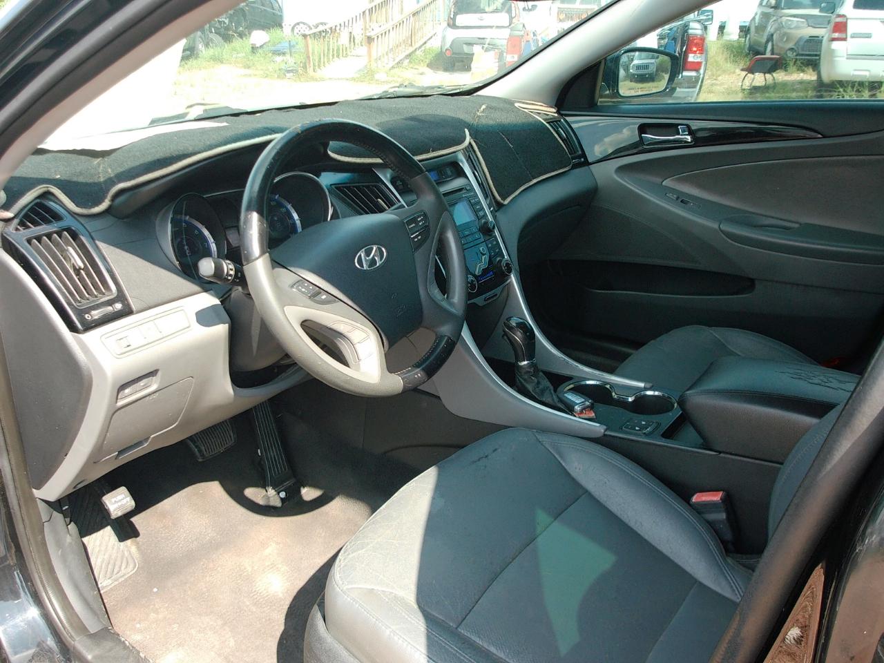 Hyundai Sonata SE 2013