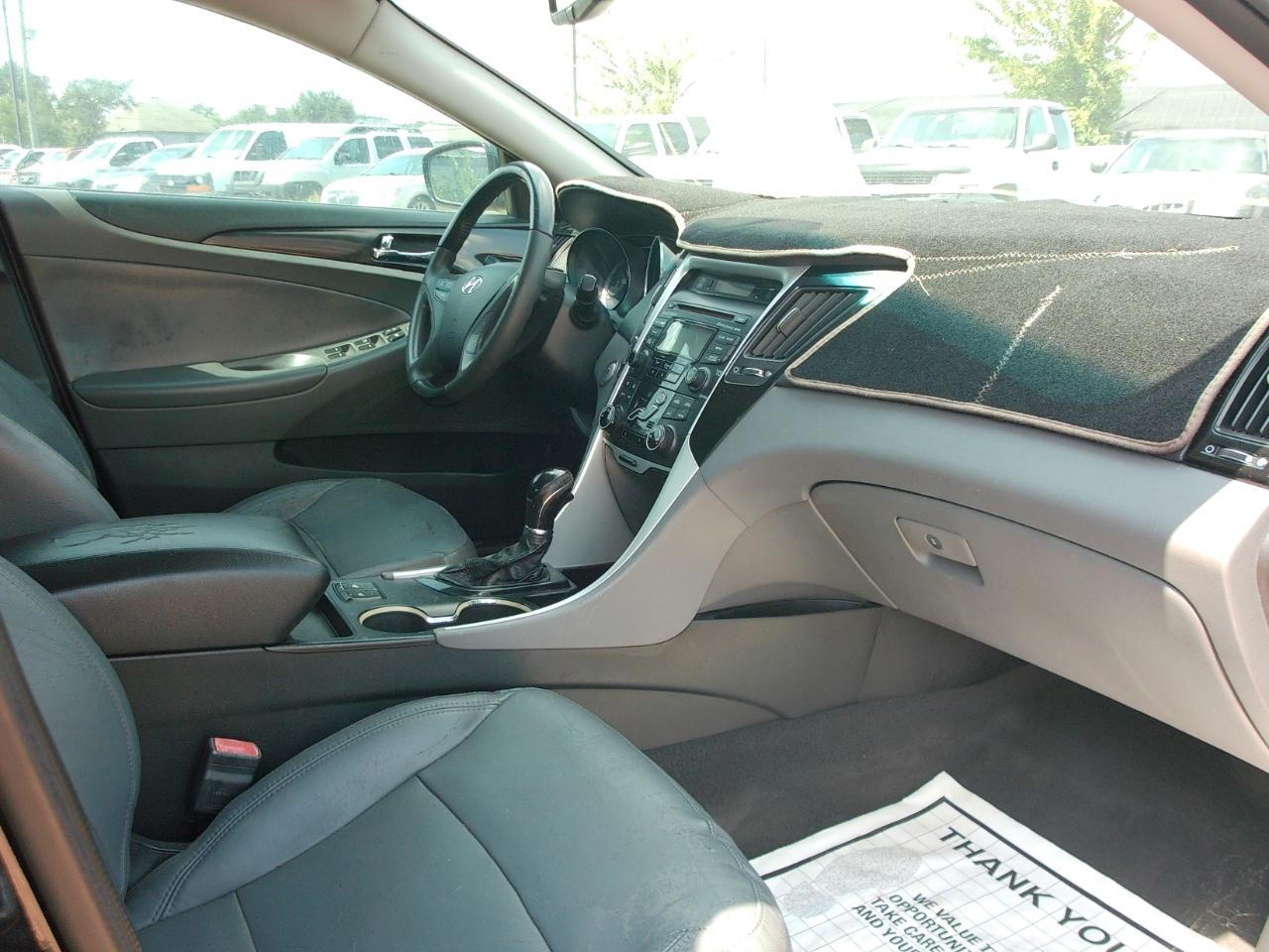 Hyundai Sonata SE 2013