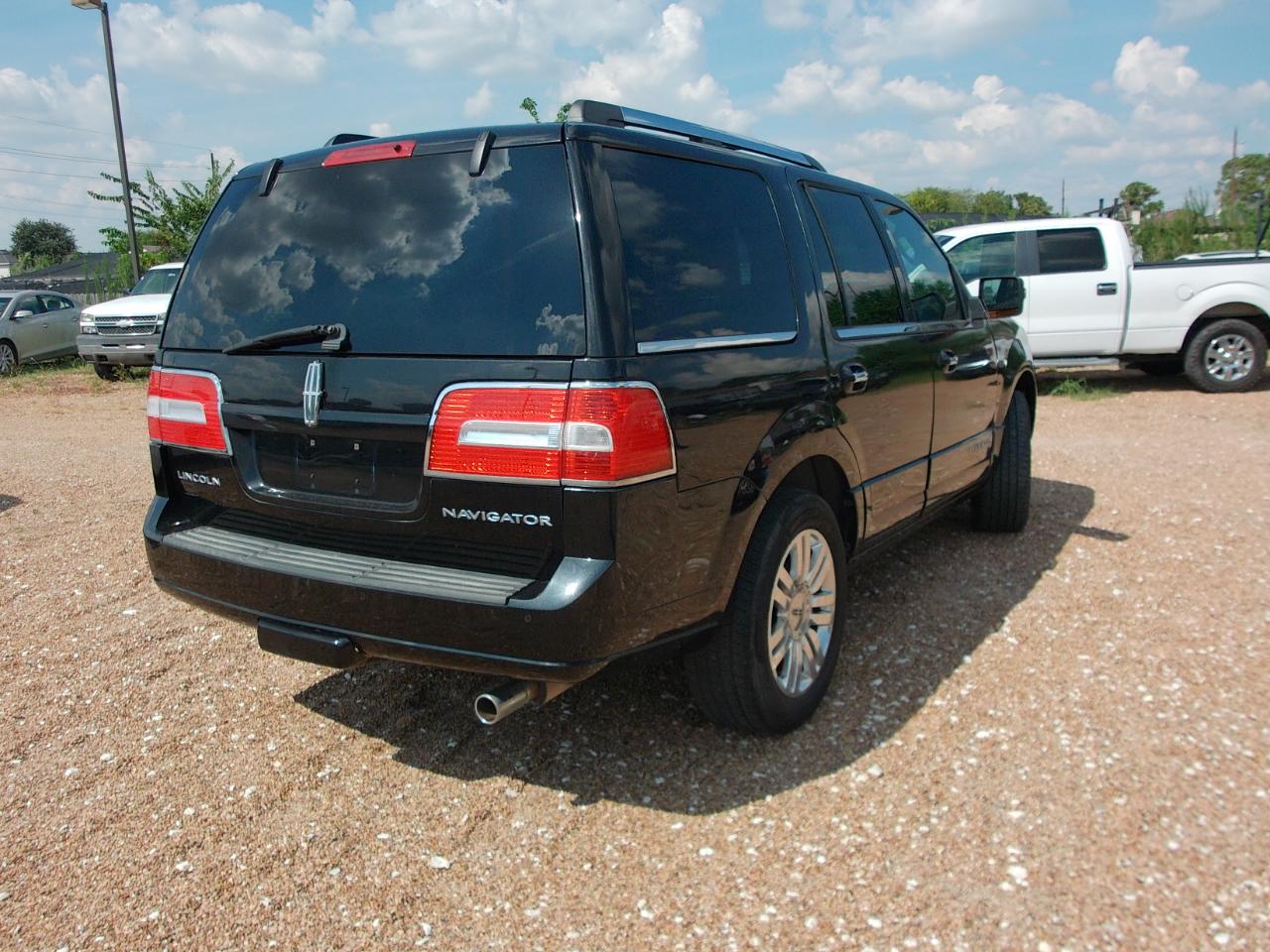 Lincoln Navigator  2011