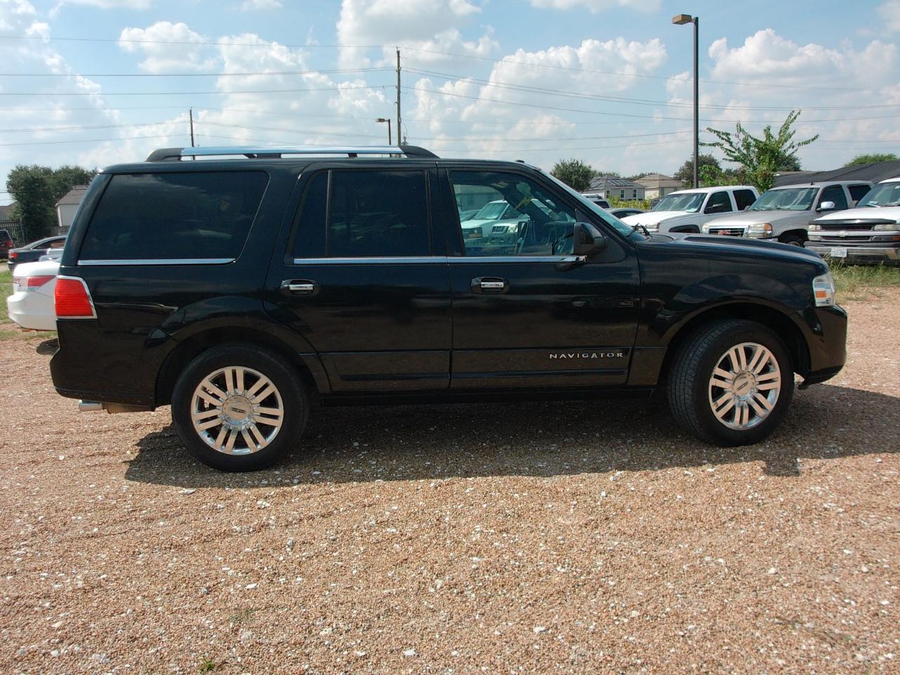 Lincoln Navigator  2011