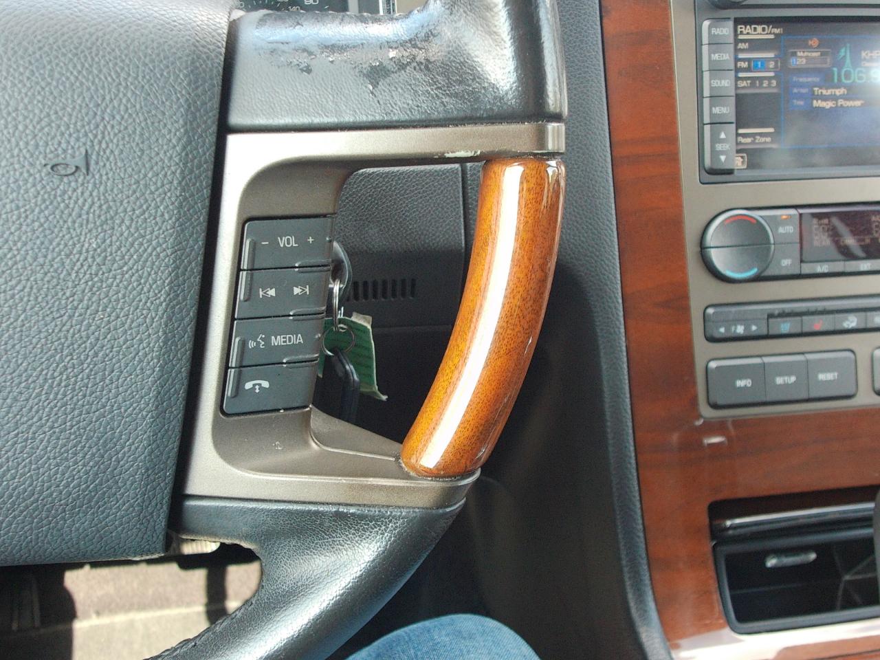 Lincoln Navigator  2011