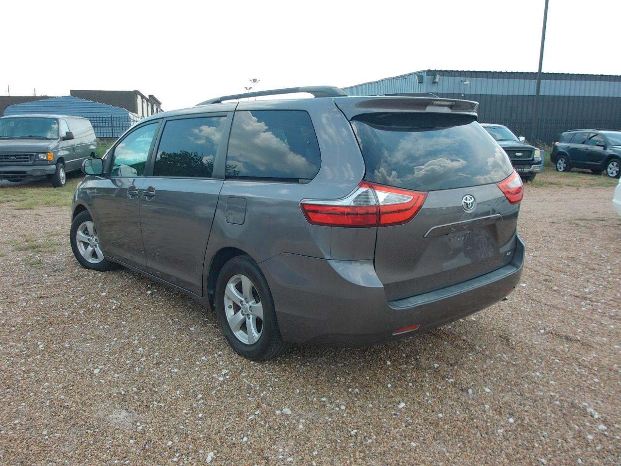Toyota Sienna  2015