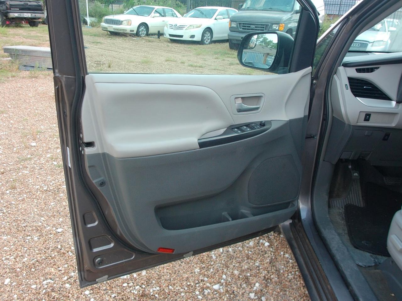 Toyota Sienna  2015