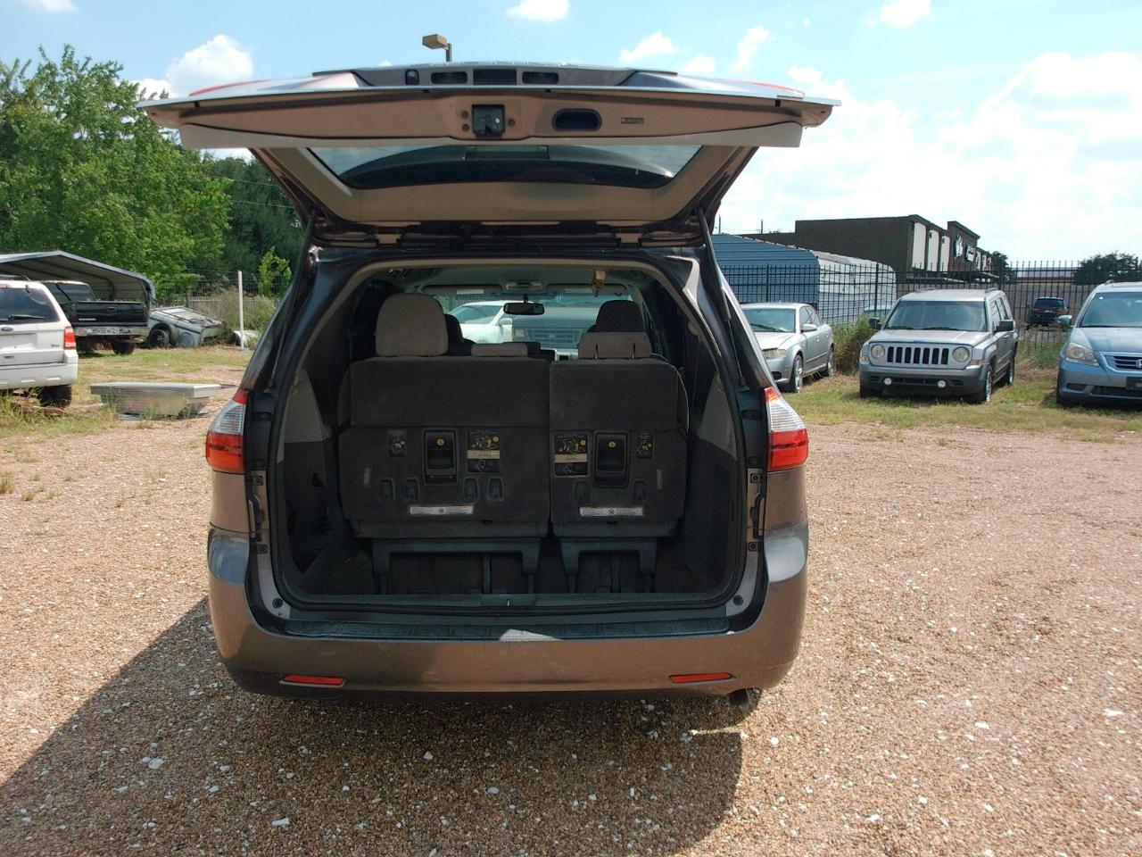 Toyota Sienna  2015