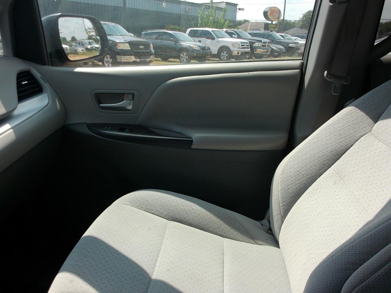 Toyota Sienna  2015
