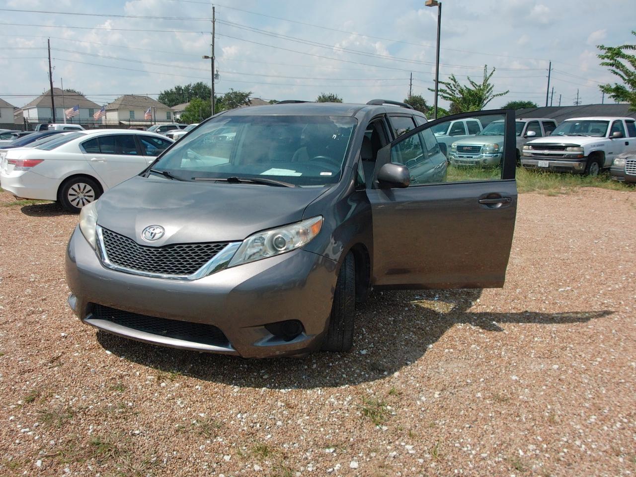 Toyota Sienna  2015