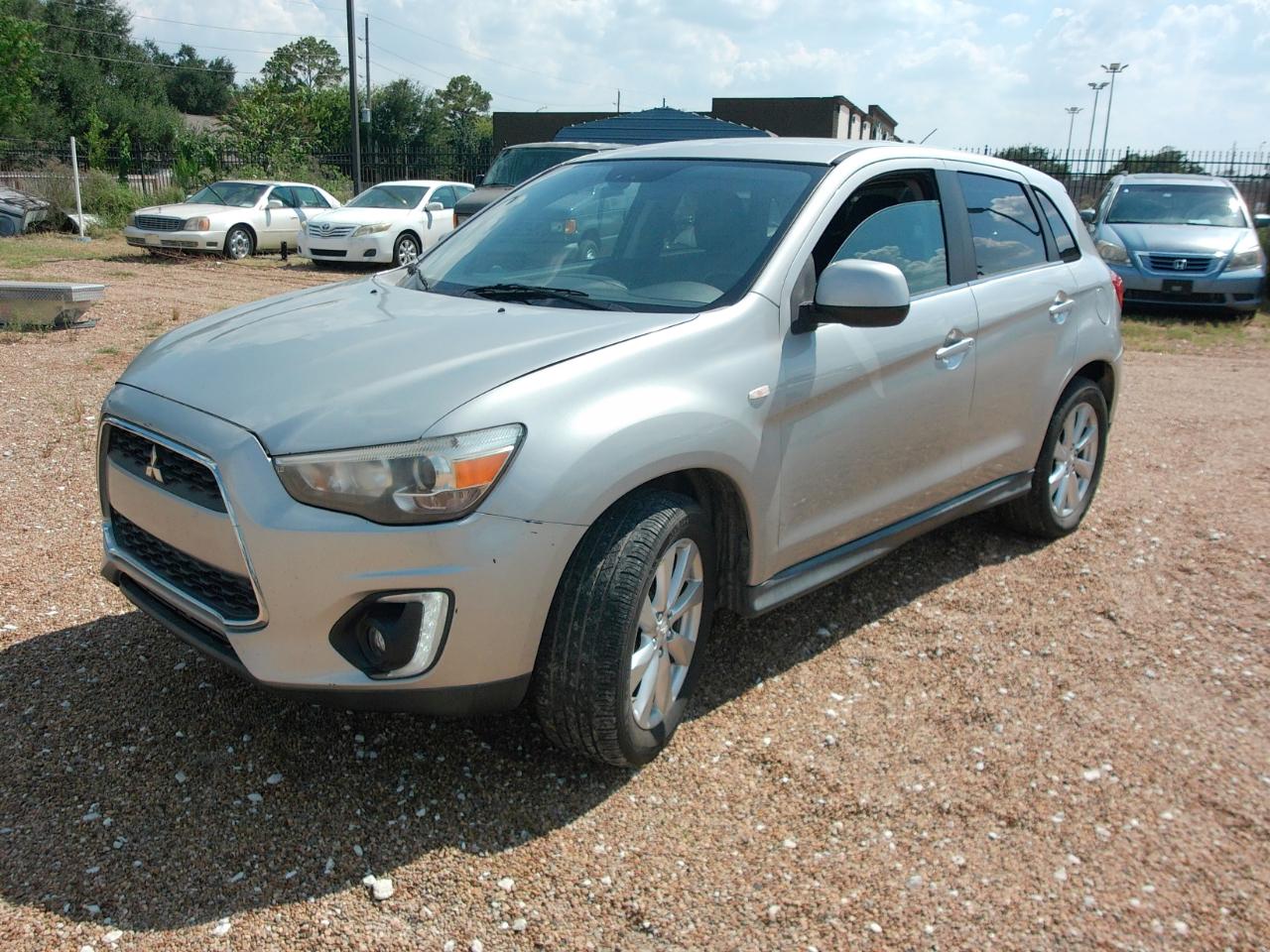 Mitsubishi Outlander Sport  2015
