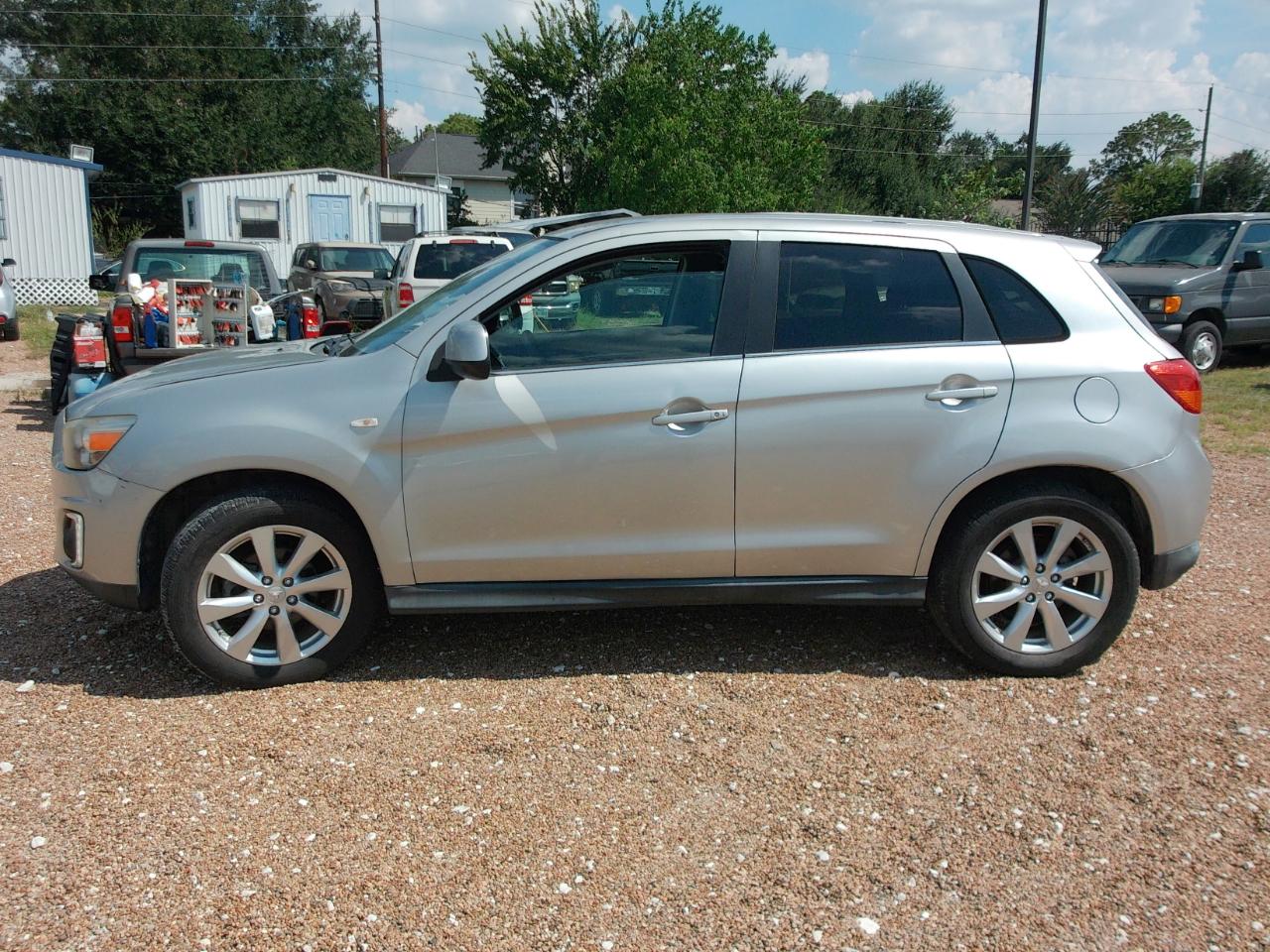 Mitsubishi Outlander Sport  2015