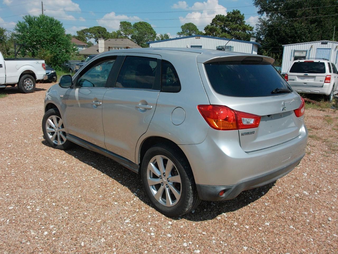 Mitsubishi Outlander Sport  2015