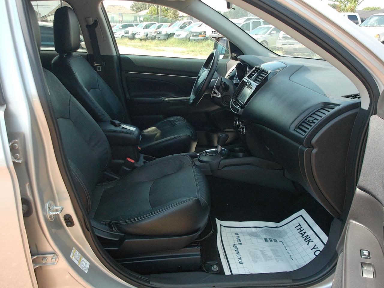 Mitsubishi Outlander Sport  2015