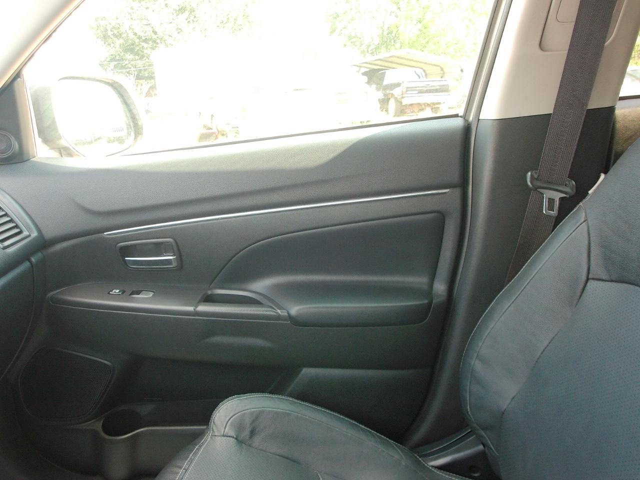 Mitsubishi Outlander Sport  2015
