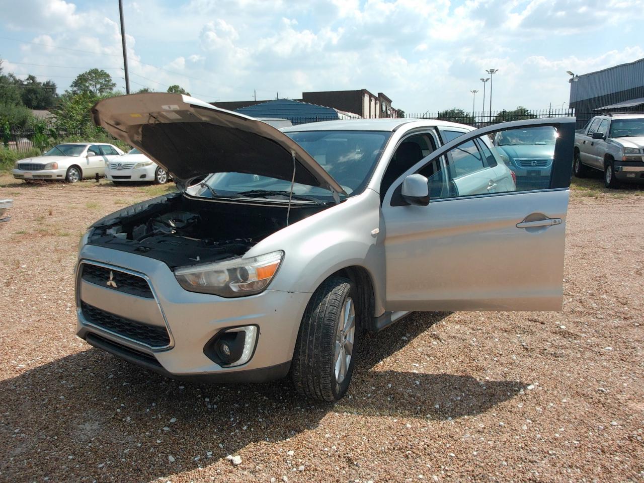 Mitsubishi Outlander Sport  2015