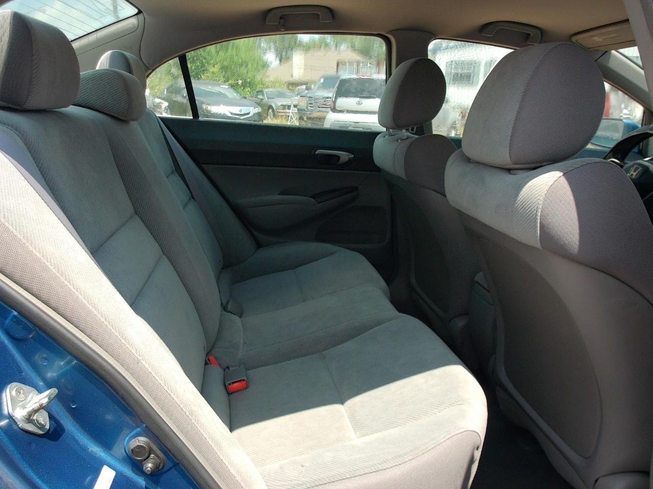 Honda Civic LX 2010