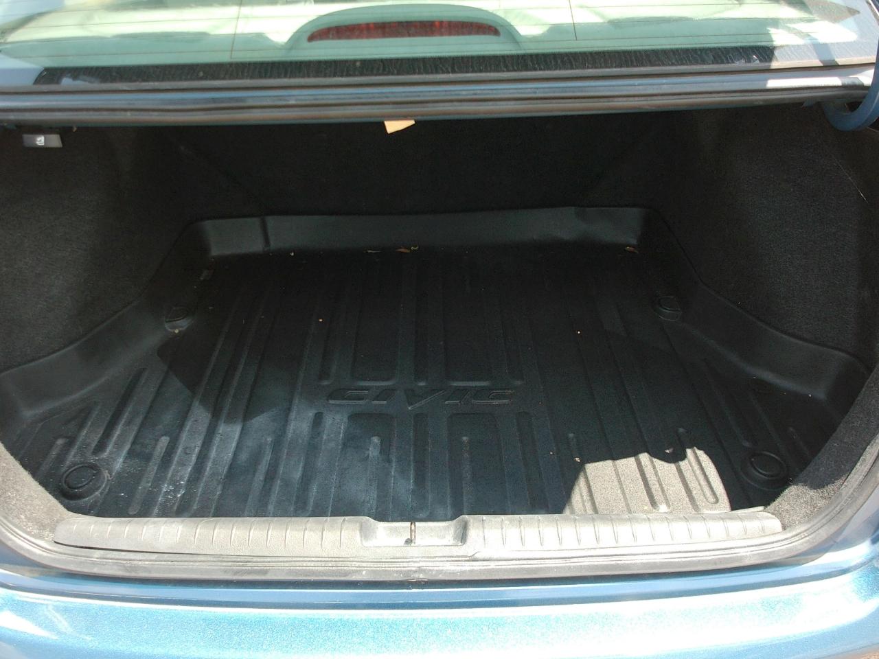 Honda Civic LX 2010
