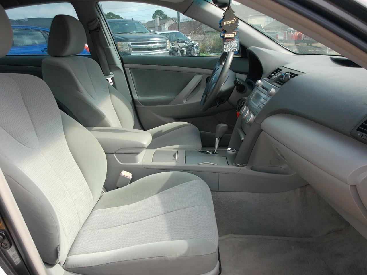 Toyota Camry  2010