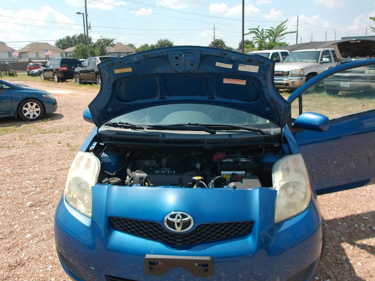 Toyota Yaris  2011