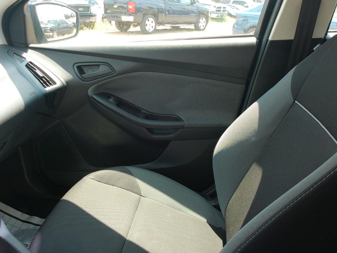 Ford Focus  2012