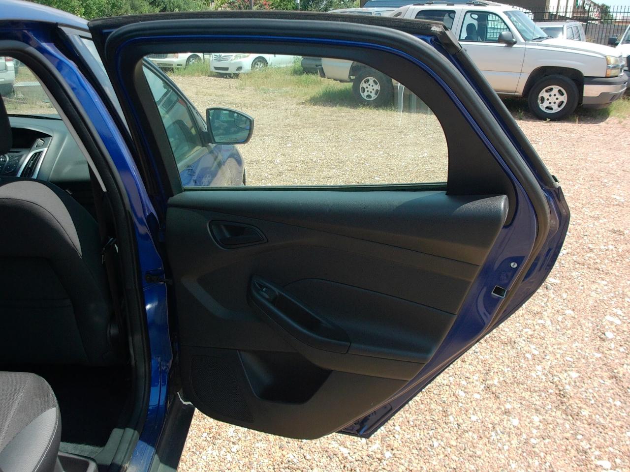 Ford Focus  2012