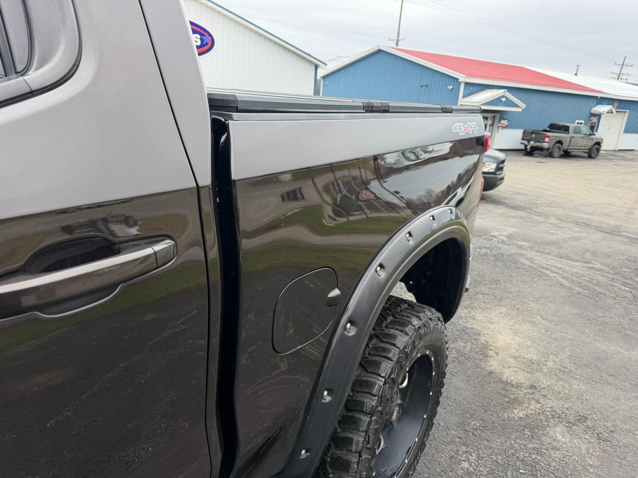 Chevrolet Silverado 1500 4WD Crew Cab 147" LT 2020