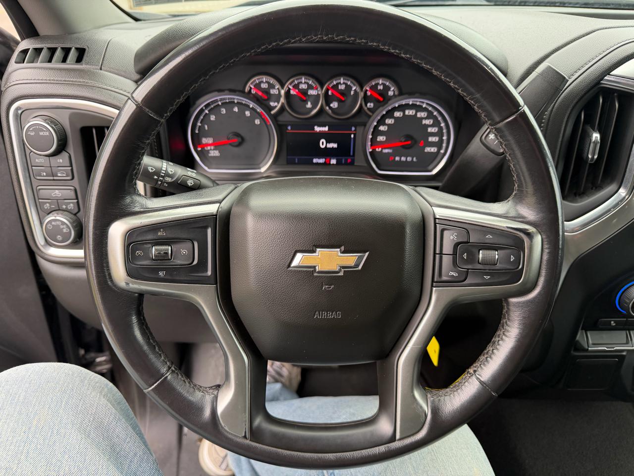 Chevrolet Silverado 1500 4WD Crew Cab 147" LT 2020