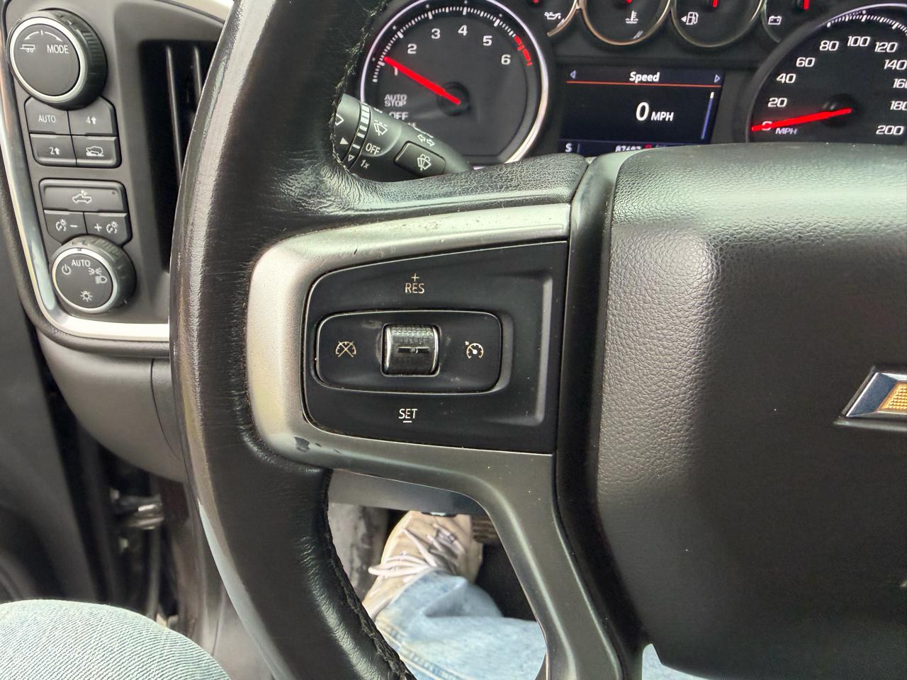 Chevrolet Silverado 1500 4WD Crew Cab 147" LT 2020