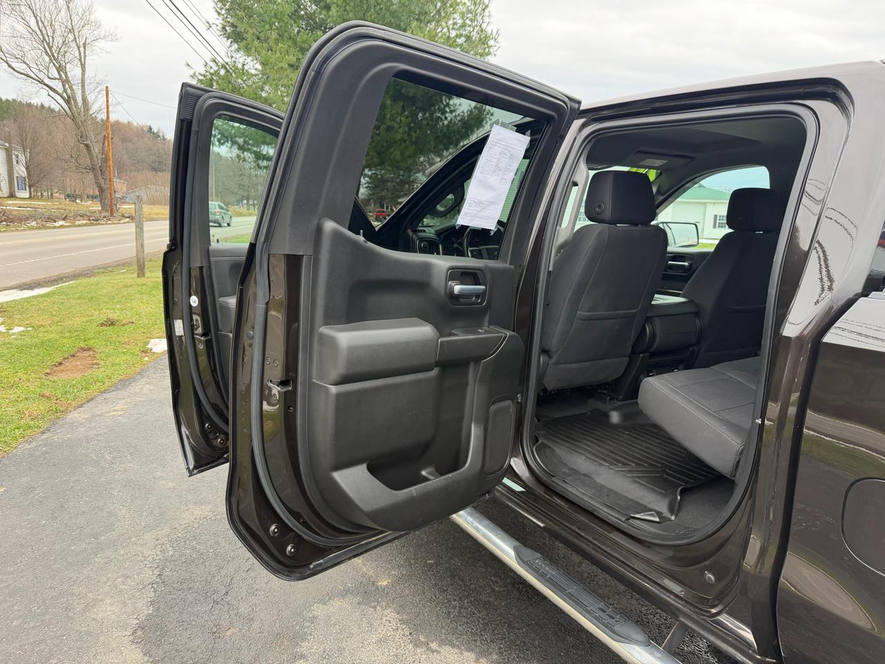 Chevrolet Silverado 1500 4WD Crew Cab 147" LT 2020