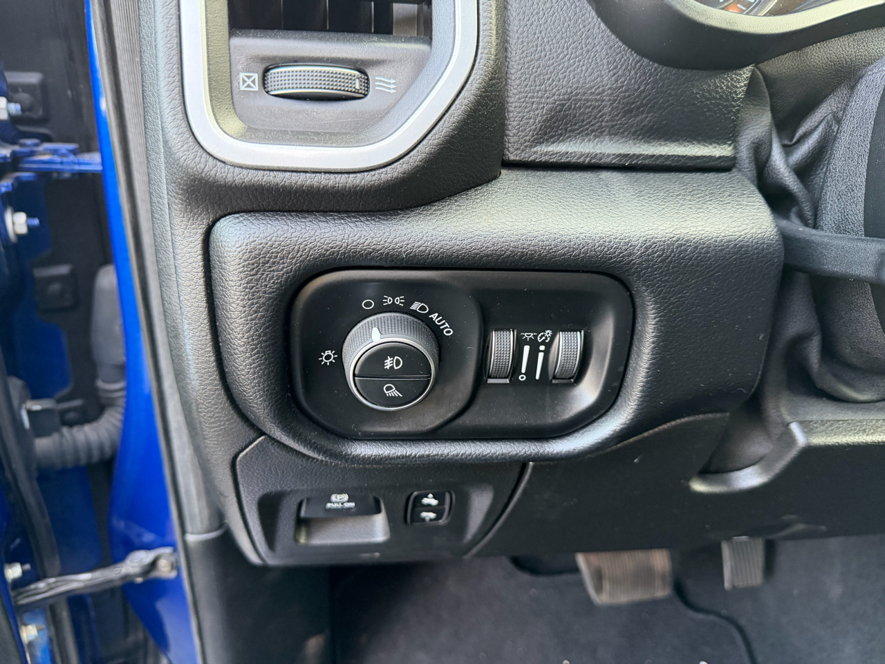 RAM 1500 Big Horn/Lone Star 4x4 Crew Cab 5'7" Box 2019