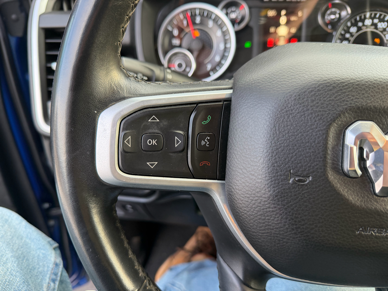 RAM 1500 Big Horn/Lone Star 4x4 Crew Cab 5'7" Box 2019