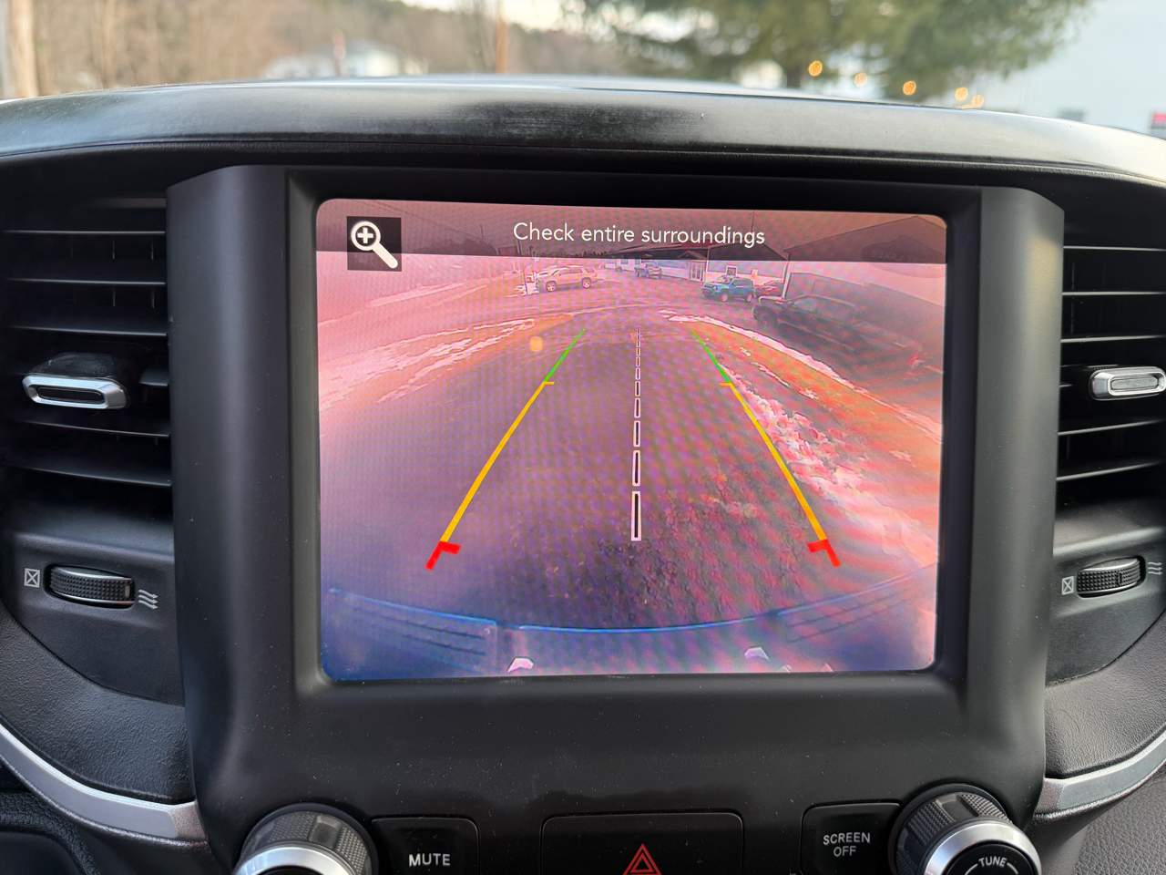 RAM 1500 Big Horn/Lone Star 4x4 Crew Cab 5'7" Box 2019