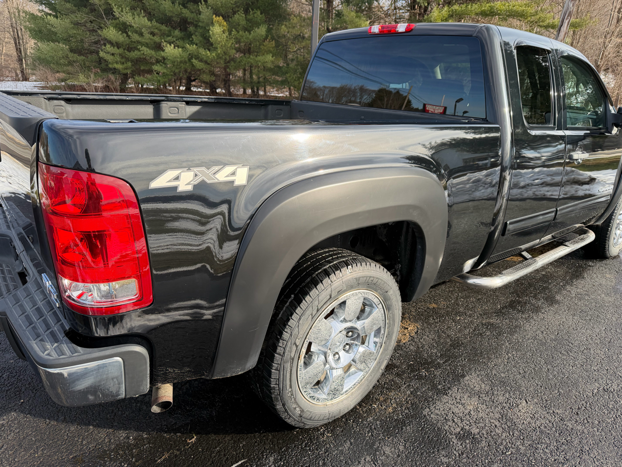 GMC Sierra 1500 4WD Ext Cab 143.5" SLE 2011