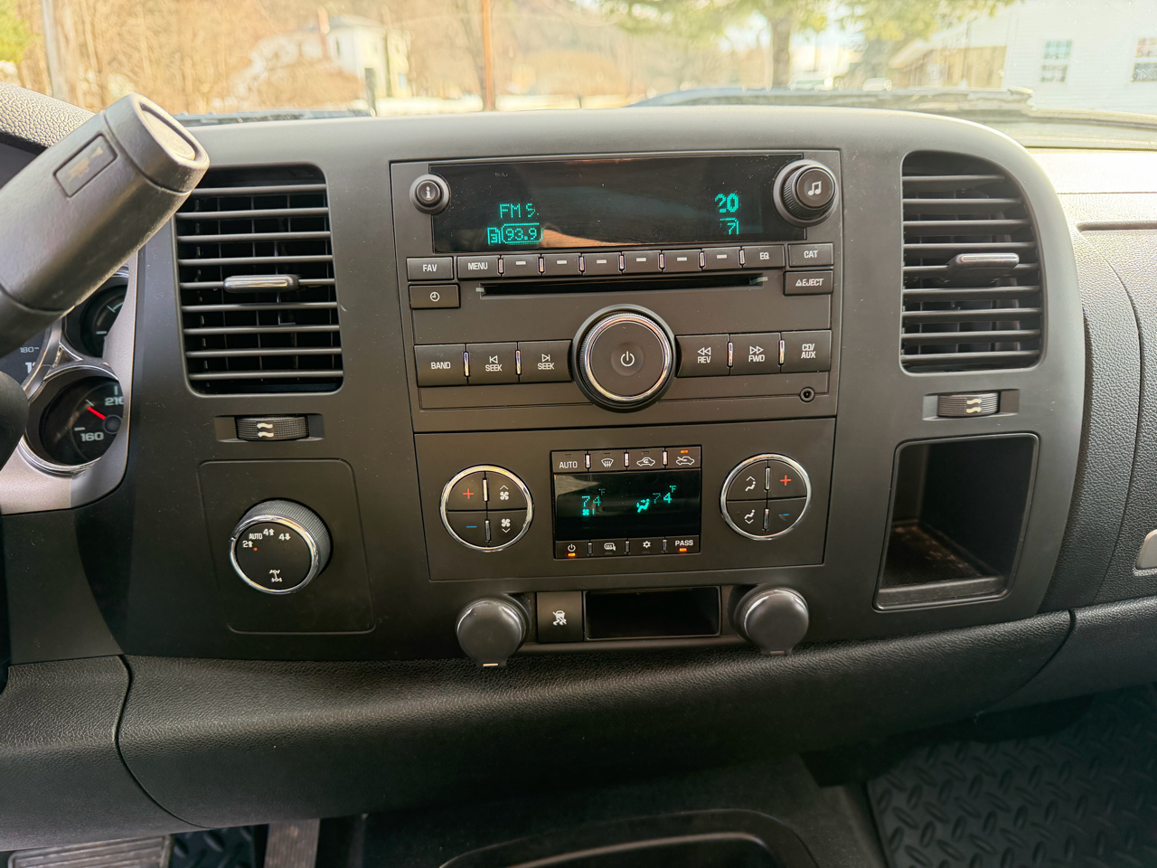 GMC Sierra 1500 4WD Ext Cab 143.5" SLE 2011