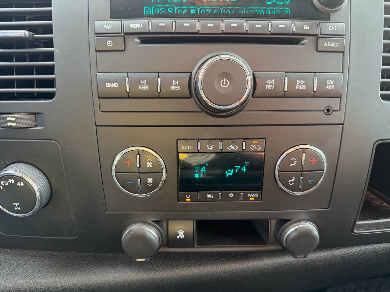 GMC Sierra 1500 4WD Ext Cab 143.5" SLE 2011