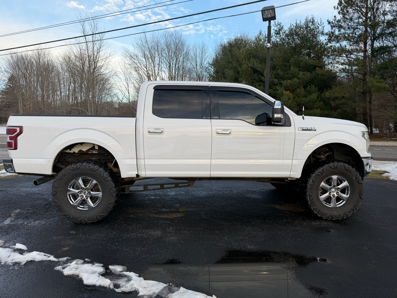 Ford F-150 4WD SuperCrew 145" XLT 2020