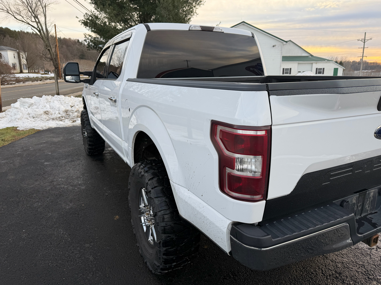 Ford F-150 4WD SuperCrew 145" XLT 2020