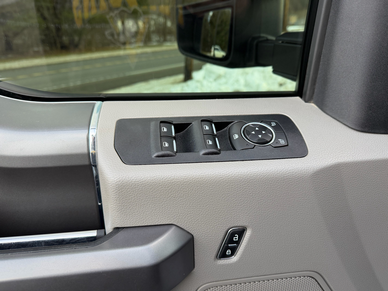 Ford F-150 4WD SuperCrew 145" XLT 2020