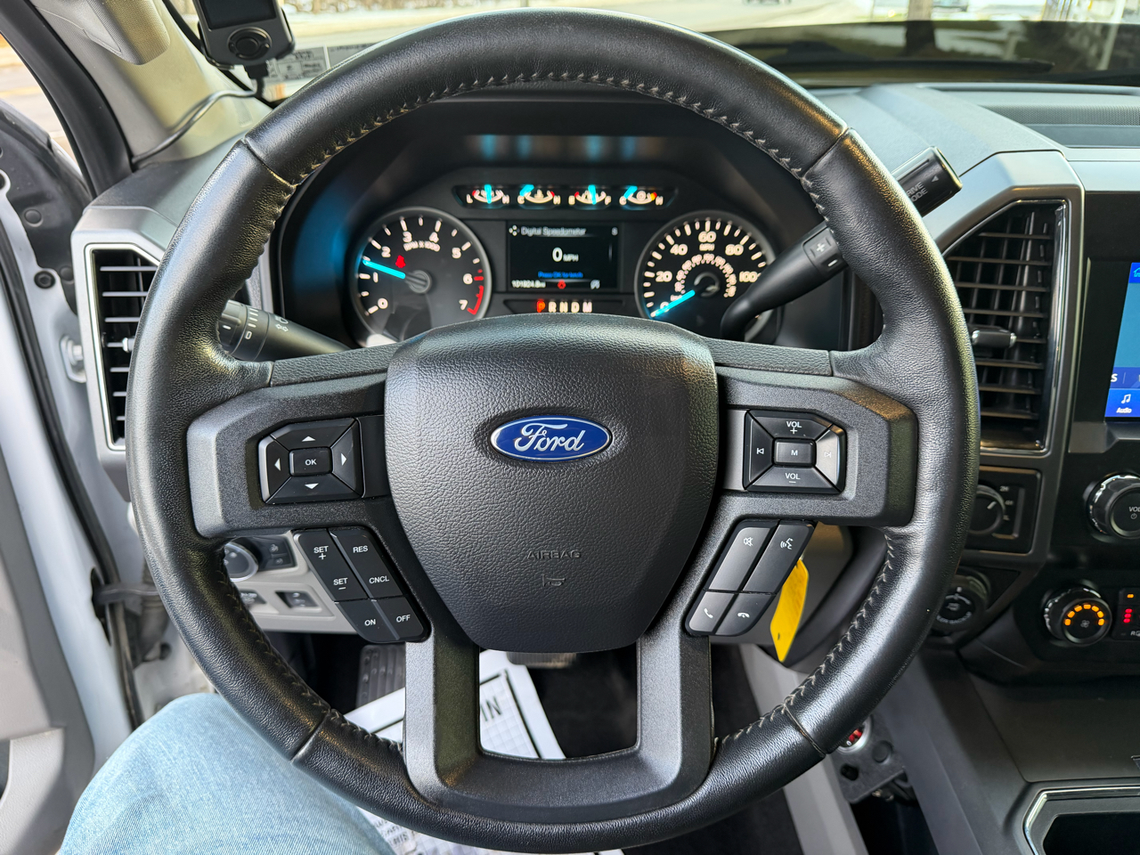 Ford F-150 4WD SuperCrew 145" XLT 2020