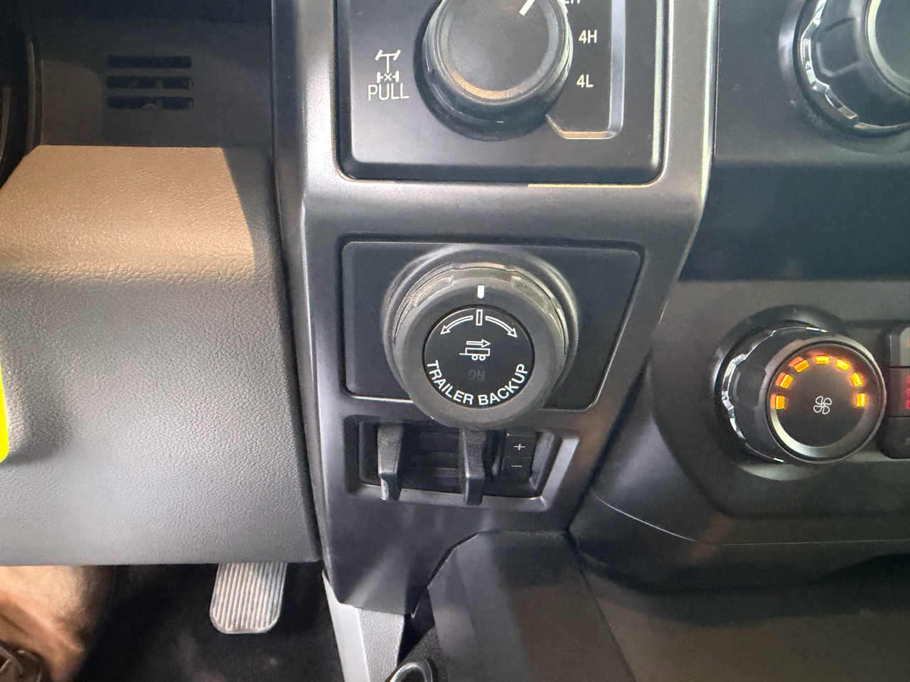 Ford F-150 4WD SuperCrew 145" XLT 2020